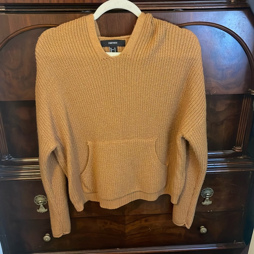 Forever 21, Sweater, Size Medium